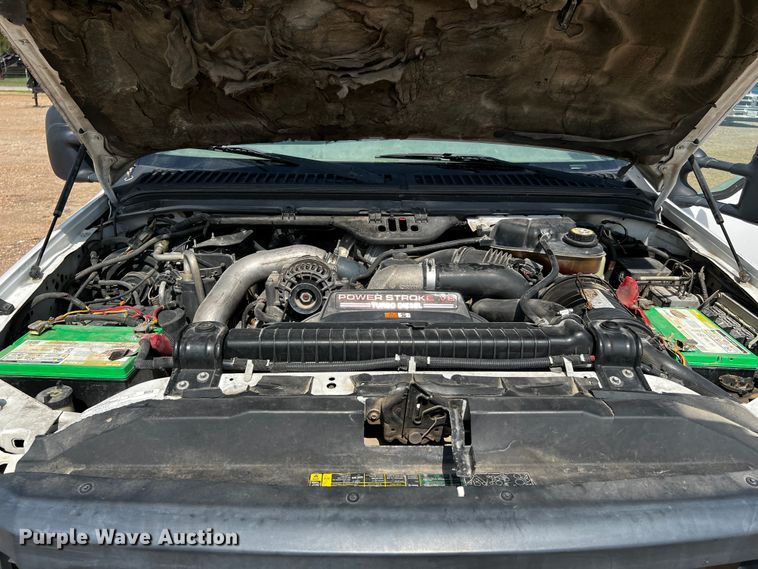 image for item DQ2008 2006 Ford F350 Super Duty  utility bed pickup truck