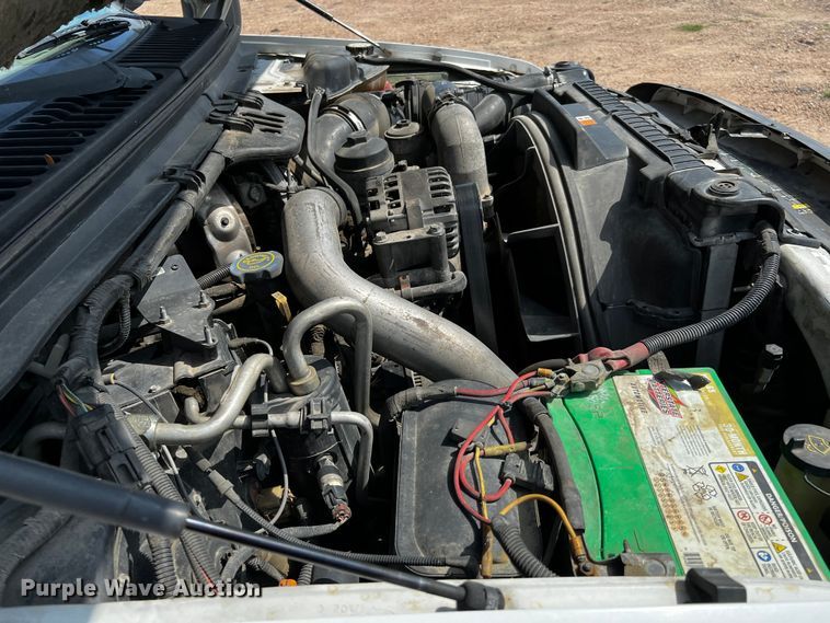 image for item DQ2008 2006 Ford F350 Super Duty  utility bed pickup truck