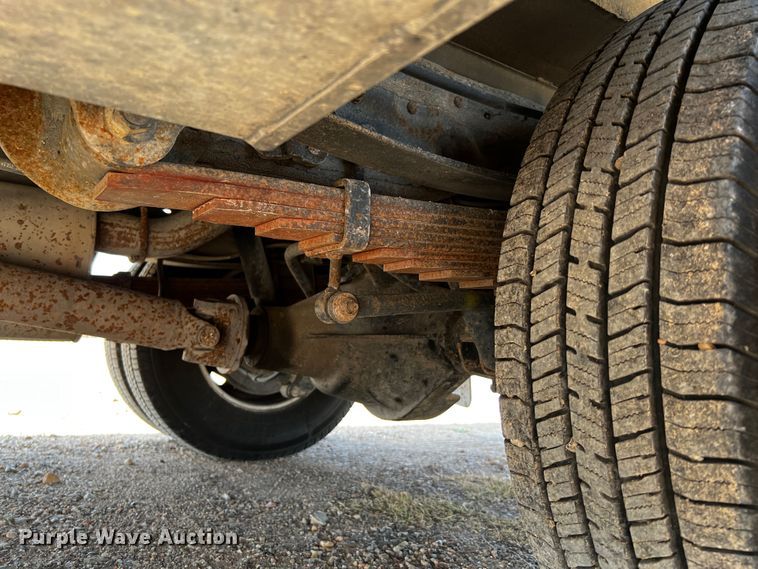 image for item DQ2008 2006 Ford F350 Super Duty  utility bed pickup truck