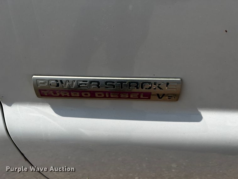 image for item DQ2008 2006 Ford F350 Super Duty  utility bed pickup truck