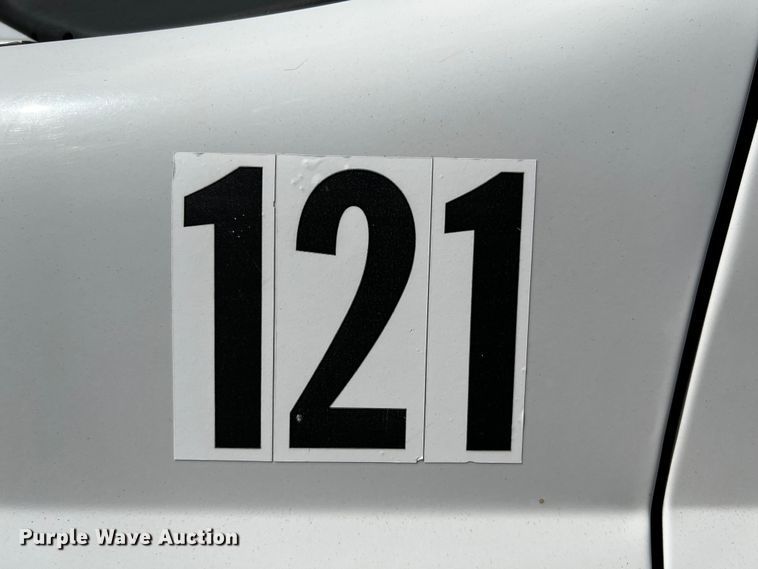 image for item DQ2008 2006 Ford F350 Super Duty  utility bed pickup truck