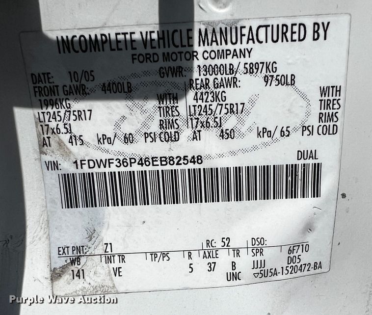 image for item DQ2008 2006 Ford F350 Super Duty  utility bed pickup truck