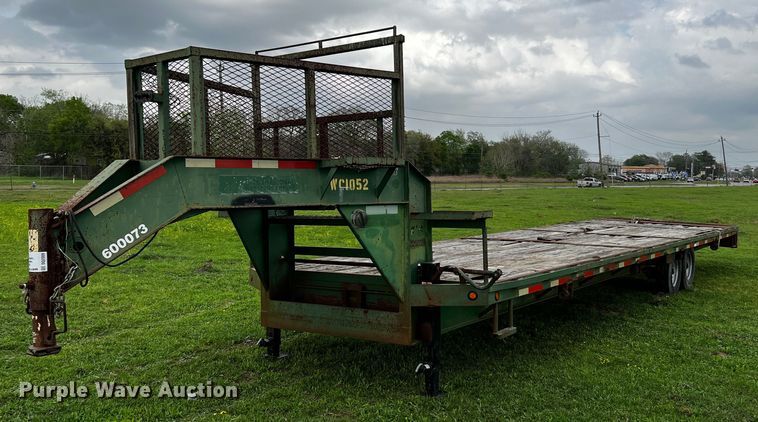 image for item DQ2009 2007 Trailmaster  equipment trailer