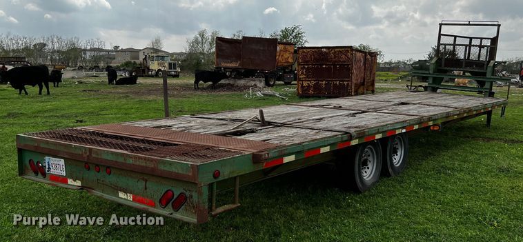 image for item DQ2009 2007 Trailmaster  equipment trailer