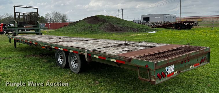 image for item DQ2009 2007 Trailmaster  equipment trailer