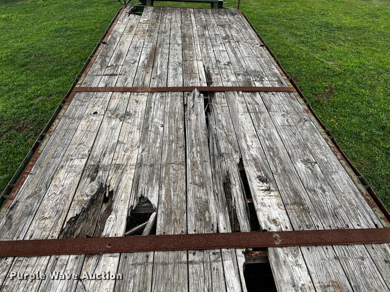 image for item DQ2009 2007 Trailmaster  equipment trailer