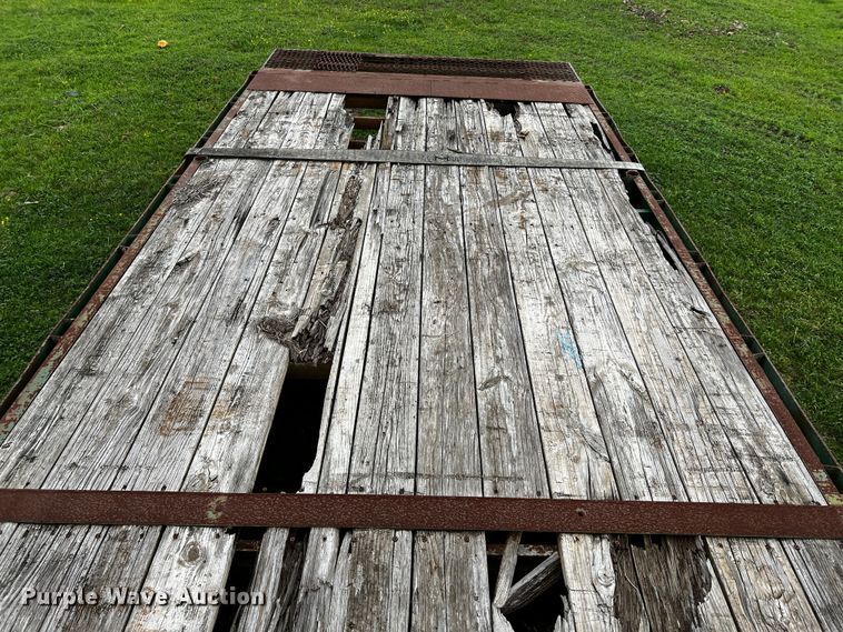 image for item DQ2009 2007 Trailmaster  equipment trailer