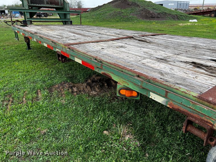 image for item DQ2009 2007 Trailmaster  equipment trailer