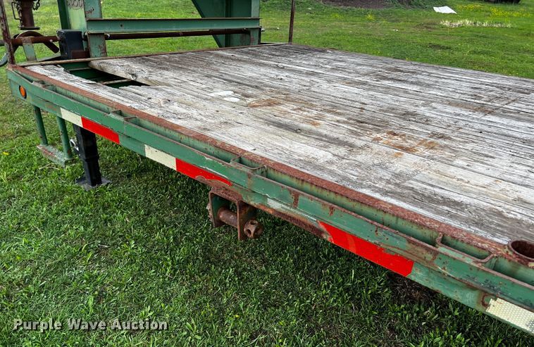 image for item DQ2009 2007 Trailmaster  equipment trailer