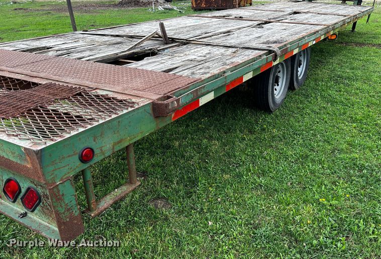 image for item DQ2009 2007 Trailmaster  equipment trailer