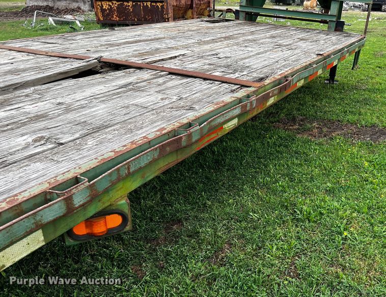 image for item DQ2009 2007 Trailmaster  equipment trailer