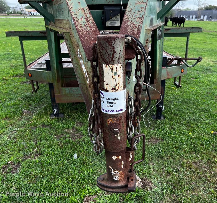 image for item DQ2009 2007 Trailmaster  equipment trailer