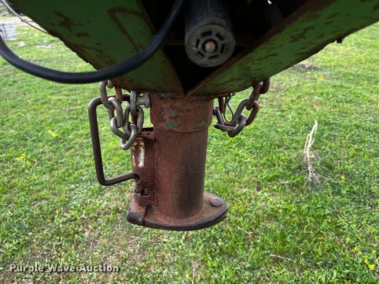 image for item DQ2009 2007 Trailmaster  equipment trailer