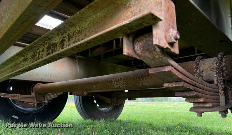 image for item DQ2009 2007 Trailmaster  equipment trailer