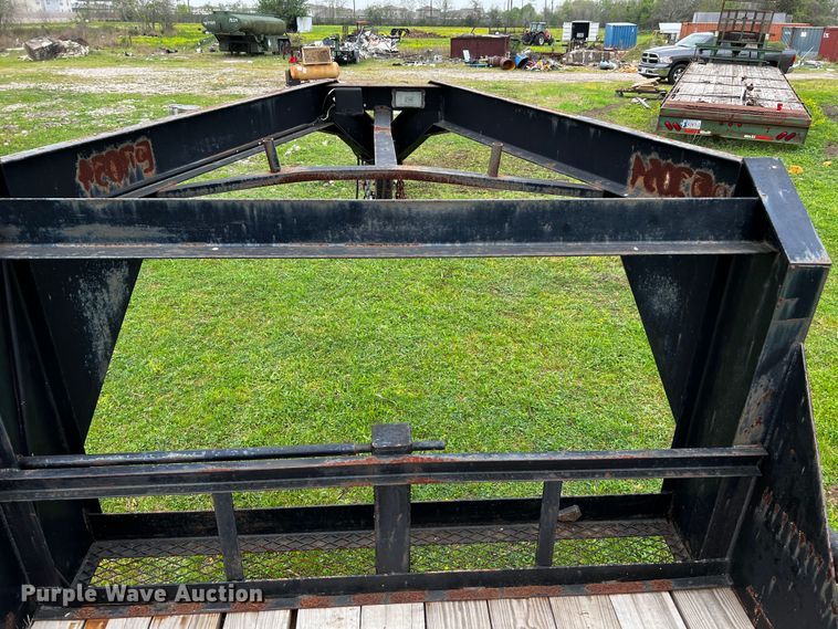 image for item DQ2010 2007 Norris Trailer Mfg  equipment trailer