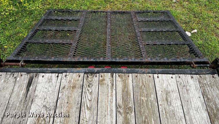 image for item DQ2011 2017 Top Hat  utility trailer