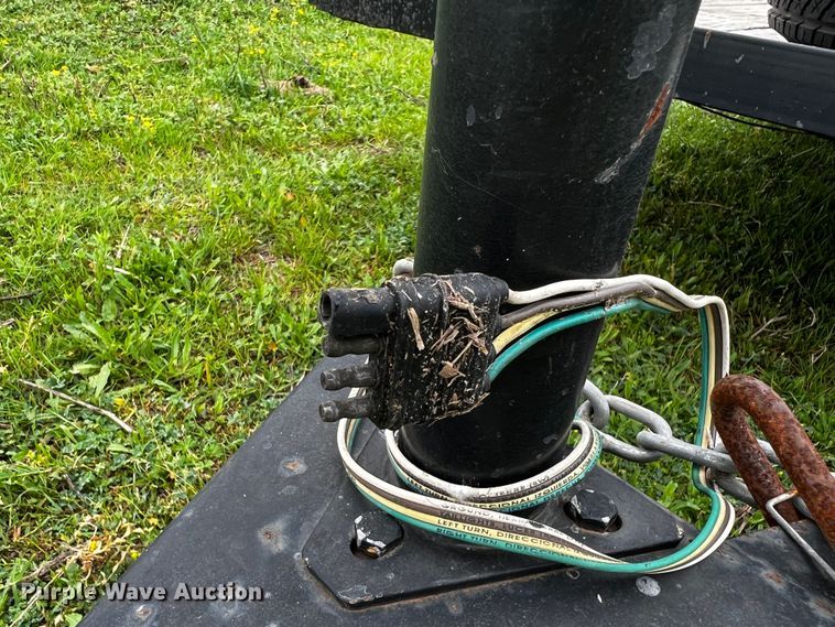 image for item DQ2011 2017 Top Hat  utility trailer