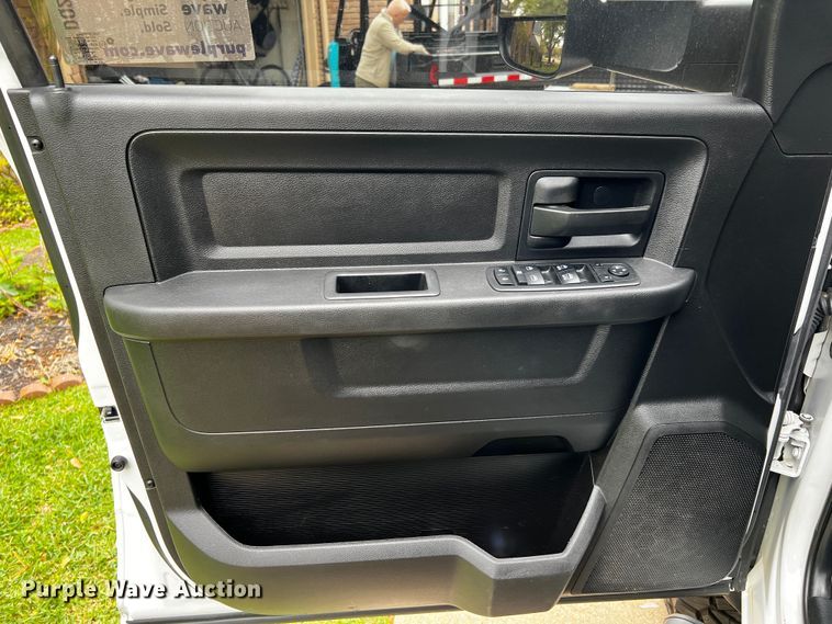 image for item DQ2028 2018 Dodge Ram 2500  Crew Cab pickup truck