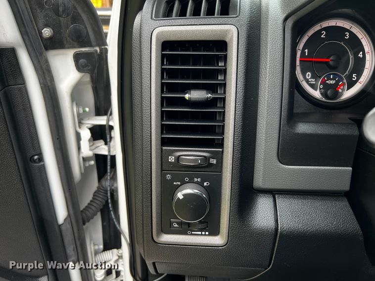 image for item DQ2028 2018 Dodge Ram 2500  Crew Cab pickup truck