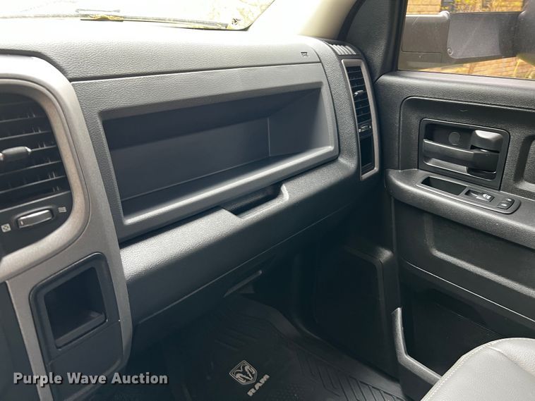 image for item DQ2028 2018 Dodge Ram 2500  Crew Cab pickup truck