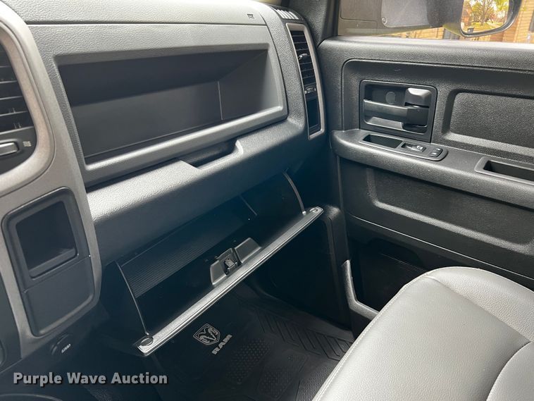 image for item DQ2028 2018 Dodge Ram 2500  Crew Cab pickup truck