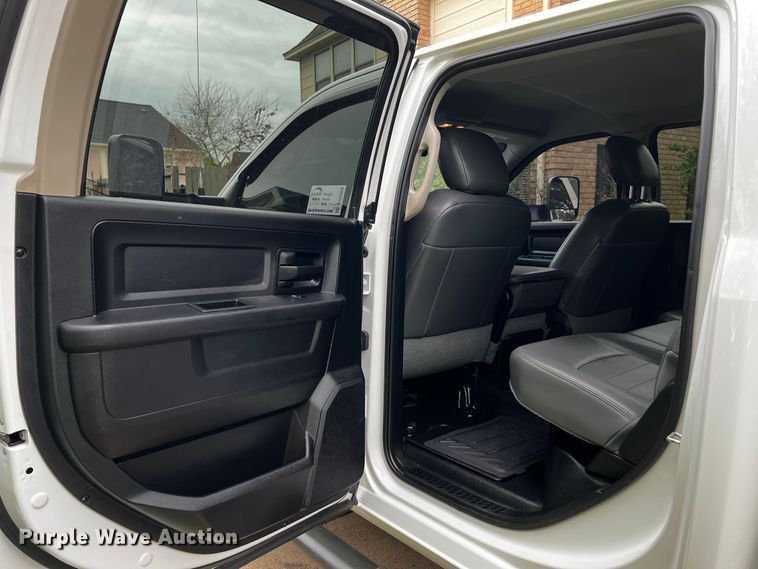 image for item DQ2028 2018 Dodge Ram 2500  Crew Cab pickup truck