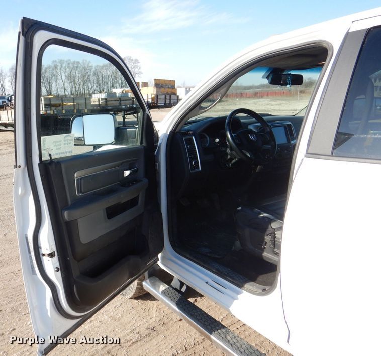 image for item DR4505 2017 Dodge Ram 2500HD Big Horn  Crew Cab pickup truck