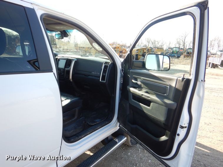 image for item DR4505 2017 Dodge Ram 2500HD Big Horn  Crew Cab pickup truck