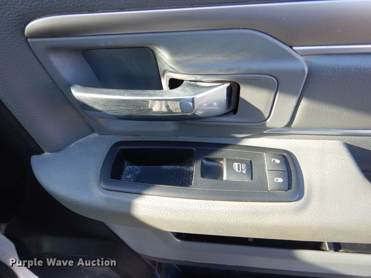 image for item DR4505 2017 Dodge Ram 2500HD Big Horn  Crew Cab pickup truck