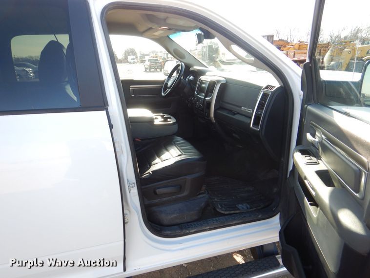 image for item DR4505 2017 Dodge Ram 2500HD Big Horn  Crew Cab pickup truck