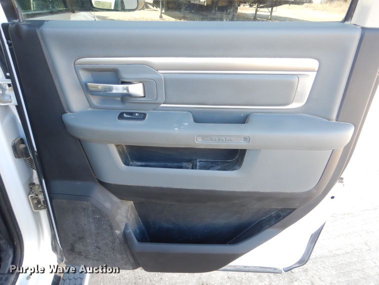 image for item DR4505 2017 Dodge Ram 2500HD Big Horn  Crew Cab pickup truck