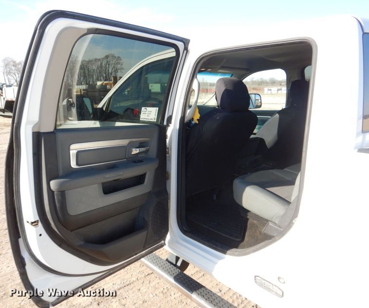 image for item DR4505 2017 Dodge Ram 2500HD Big Horn  Crew Cab pickup truck