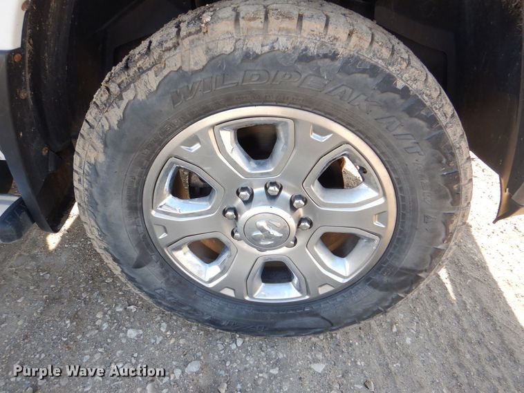 image for item DR4505 2017 Dodge Ram 2500HD Big Horn  Crew Cab pickup truck