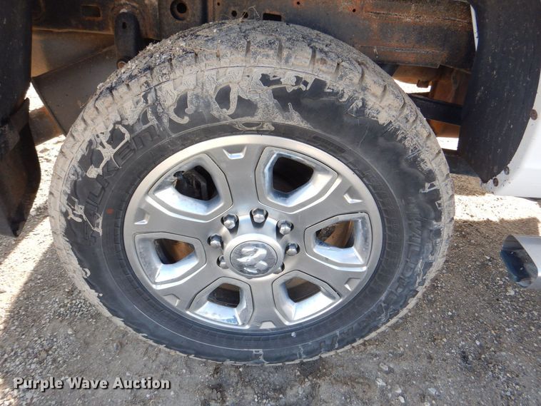 image for item DR4505 2017 Dodge Ram 2500HD Big Horn  Crew Cab pickup truck