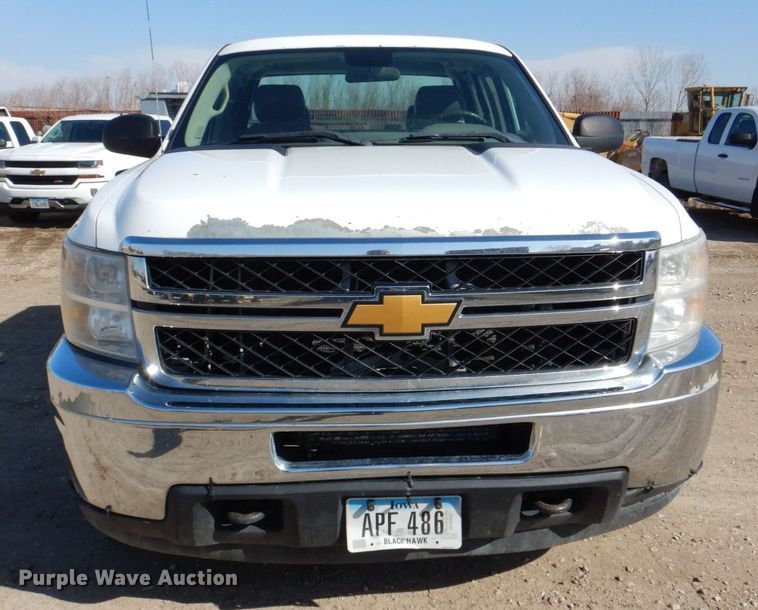 image for item DR4509 2013 Chervolet Silverado 2500HD  Ext. Cab pickup truck