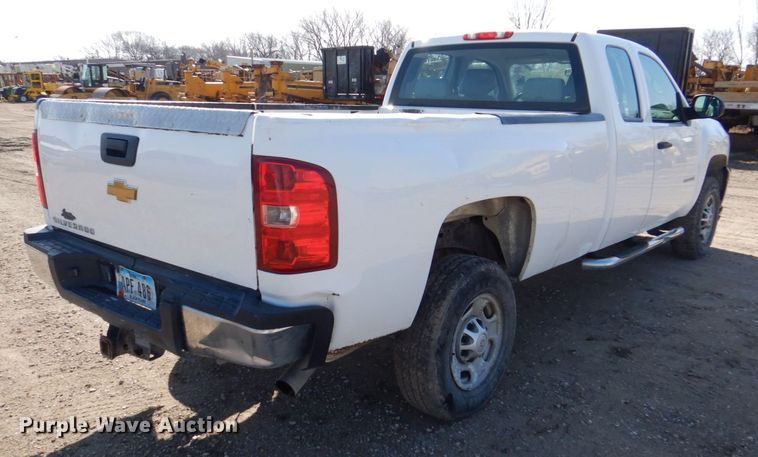 image for item DR4509 2013 Chervolet Silverado 2500HD  Ext. Cab pickup truck
