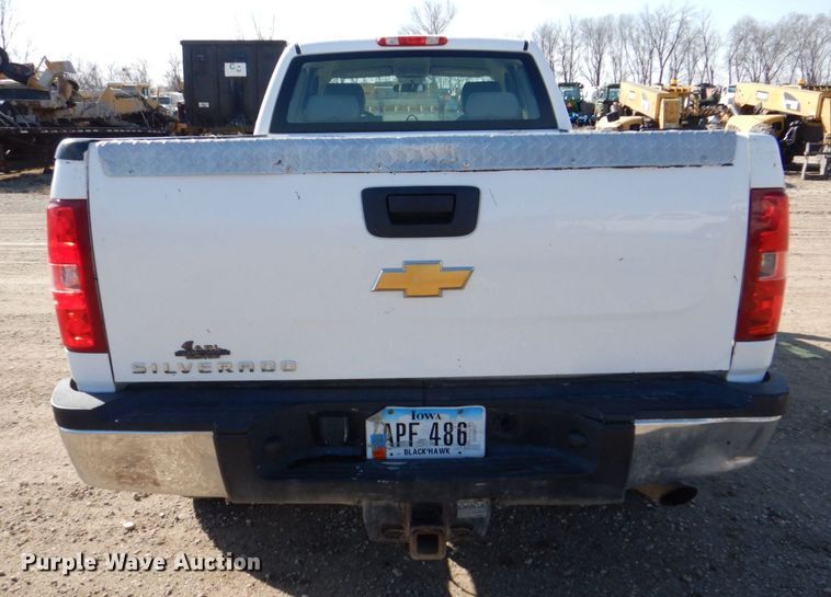 image for item DR4509 2013 Chervolet Silverado 2500HD  Ext. Cab pickup truck