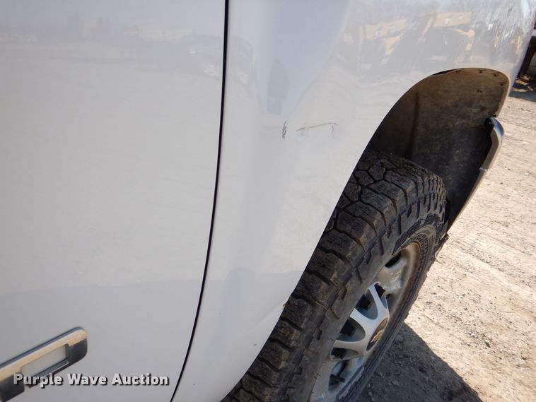 image for item DR4509 2013 Chervolet Silverado 2500HD  Ext. Cab pickup truck