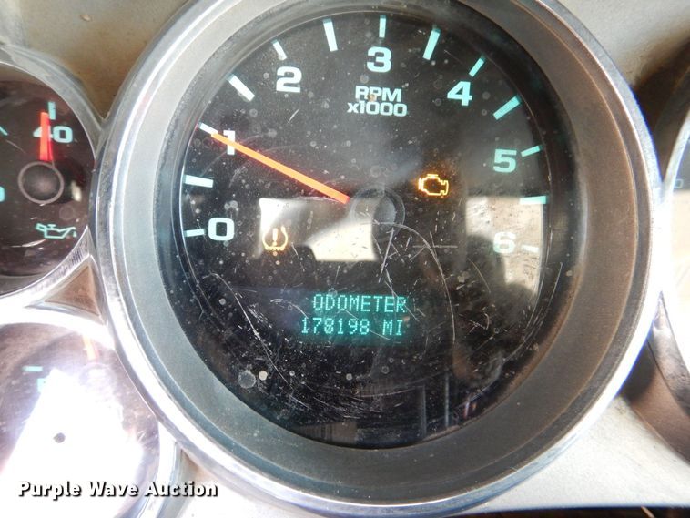 image for item DR4509 2013 Chervolet Silverado 2500HD  Ext. Cab pickup truck