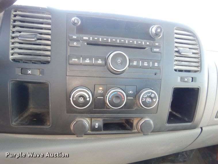 image for item DR4509 2013 Chervolet Silverado 2500HD  Ext. Cab pickup truck