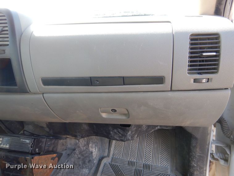 image for item DR4509 2013 Chervolet Silverado 2500HD  Ext. Cab pickup truck