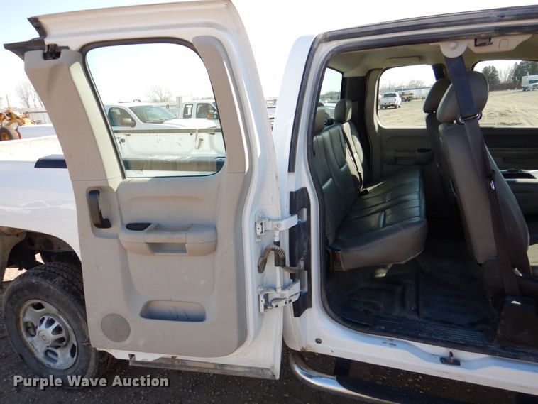 image for item DR4509 2013 Chervolet Silverado 2500HD  Ext. Cab pickup truck