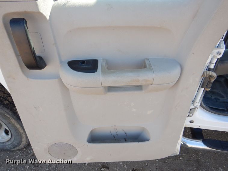 image for item DR4509 2013 Chervolet Silverado 2500HD  Ext. Cab pickup truck