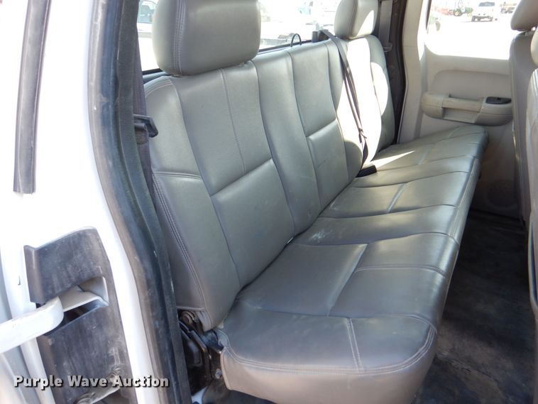 image for item DR4509 2013 Chervolet Silverado 2500HD  Ext. Cab pickup truck