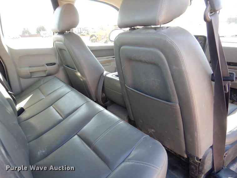 image for item DR4509 2013 Chervolet Silverado 2500HD  Ext. Cab pickup truck