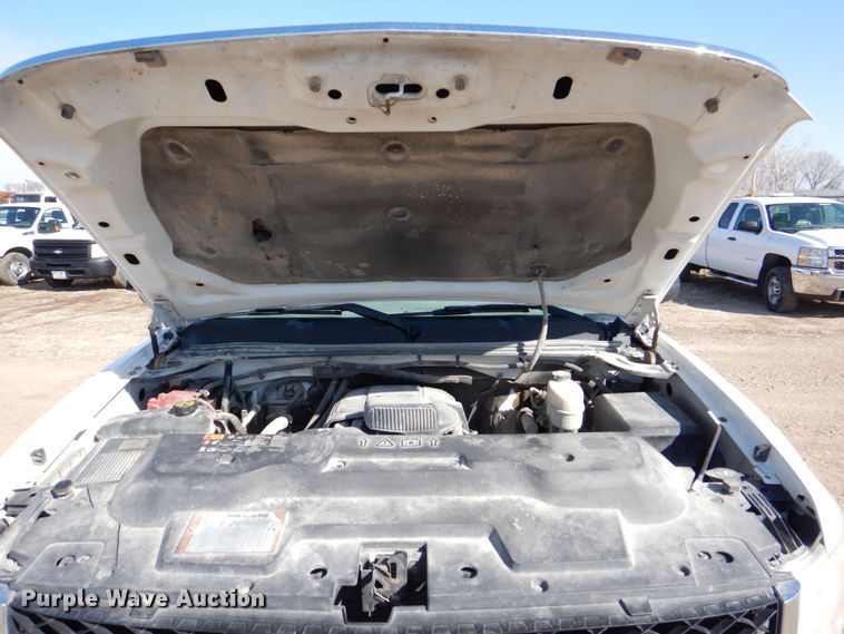 image for item DR4509 2013 Chervolet Silverado 2500HD  Ext. Cab pickup truck