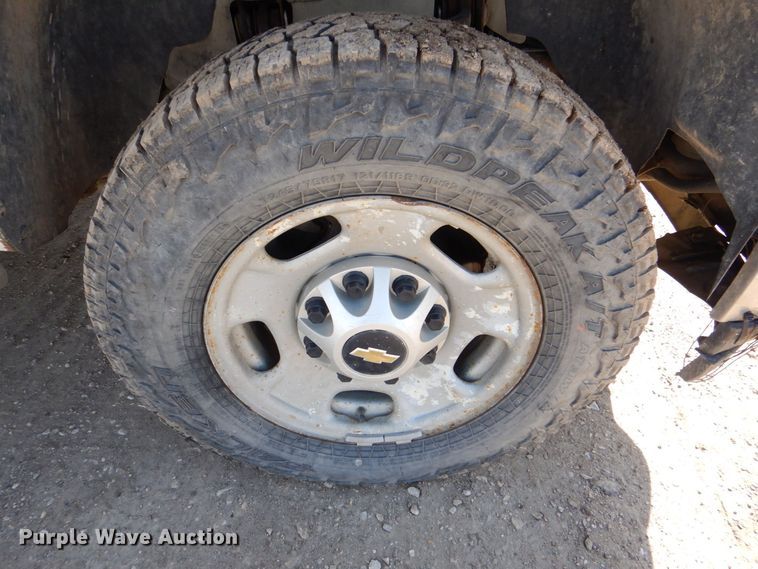 image for item DR4509 2013 Chervolet Silverado 2500HD  Ext. Cab pickup truck