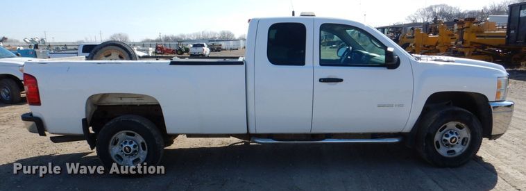 image for item DR4510 2013 Chevrolet Silverado 2500HD  Ext. Cab pickup truck