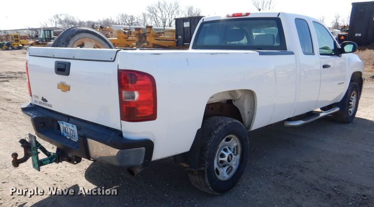 image for item DR4510 2013 Chevrolet Silverado 2500HD  Ext. Cab pickup truck
