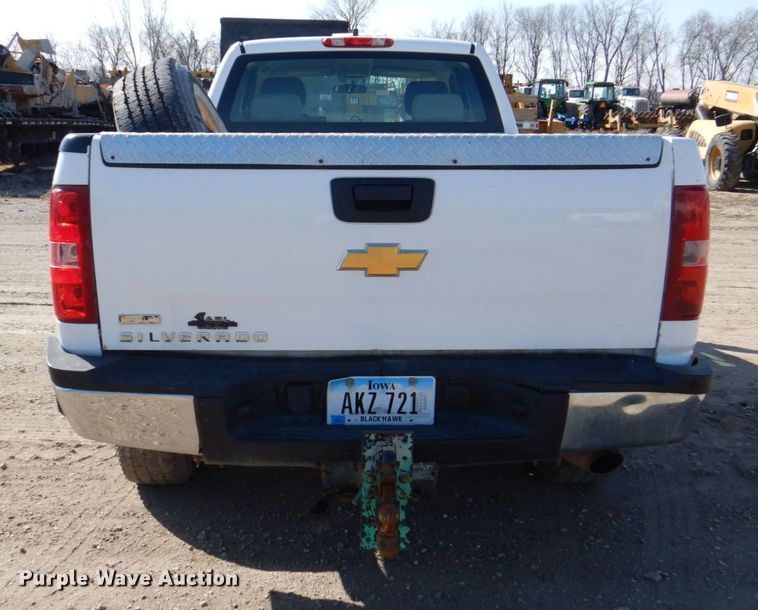 image for item DR4510 2013 Chevrolet Silverado 2500HD  Ext. Cab pickup truck